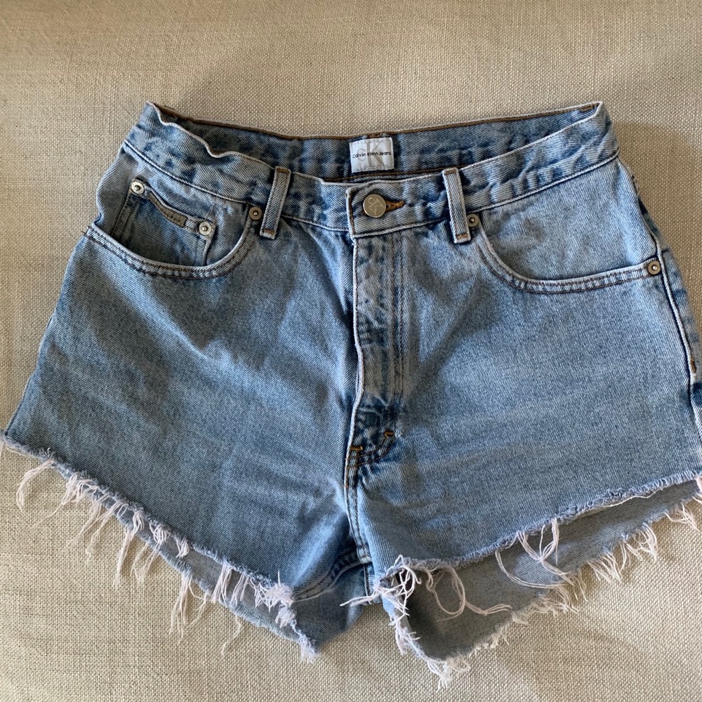 CALVIN KLEIN JEAN SHORTS